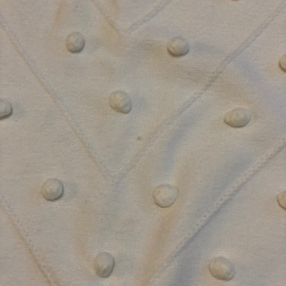 Cream Sweater - Picture 4 of 4